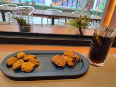 -必胜客(上海华谊新所店)