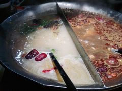 -湊湊火锅·茶憩(杭州湖滨银泰in77店)