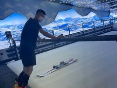 -Hopo Snow 城市滑雪空间(滨江宝龙城店)