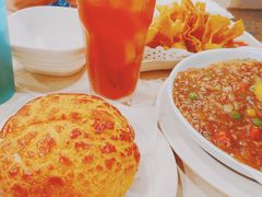 菠蘿油-喜莲咖啡