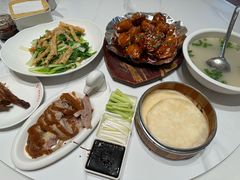 -梅利汴京烤鸭•开封豫菜地标店(东大街店)