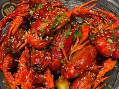-肥肥虾庄·金牌油焖大虾(杨园滨江时代walk店)