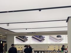 -华为授权体验店(中山公园来福士)