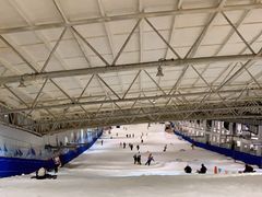 -乔波室内滑雪场