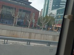 -上海世纪汇广场