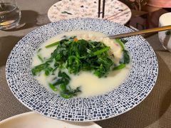 竹荪上汤豌豆尖-沿途四季·云南菜·诗酒茶(蓝色港湾店)