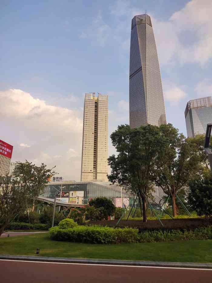 民盈·国贸城-"位置也特别好,出地铁口就直接到了,怪不得.