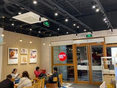 -85度C(生甜甜圈研究工坊·上海局门店)
