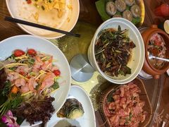 -老滇山寨•云南特色菜•地方菜•民族风情歌舞表演(金碧店)