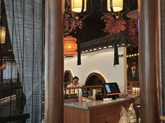 -荷塘秋月·本帮江浙菜(国权路店)