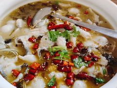 老味酸菜鱼-小六汤包砂煲菜(文景路店)