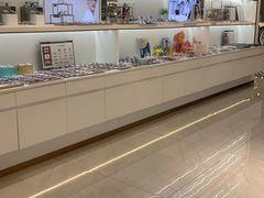 -J-Optical佳视明眼镜·蔡司视觉(青岛金茂览秀城店)