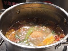 -百品聚旋转火锅(号外店)