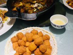 -鑫巴蜀小镇 · 水煮鱼专研店(玉桥店)
