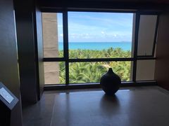 -三亚湾海居铂尔曼度假酒店