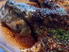 -八府香鸭·啫啫煲(华山路店)