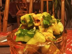 凉拌拍拍黄瓜-火塘云南烧烤大排档