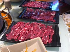 -领鲜潮牛鲜牛羊肉火锅(宏昌店)