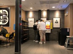 -麦当劳(上海虹桥站30B检票口楼上)