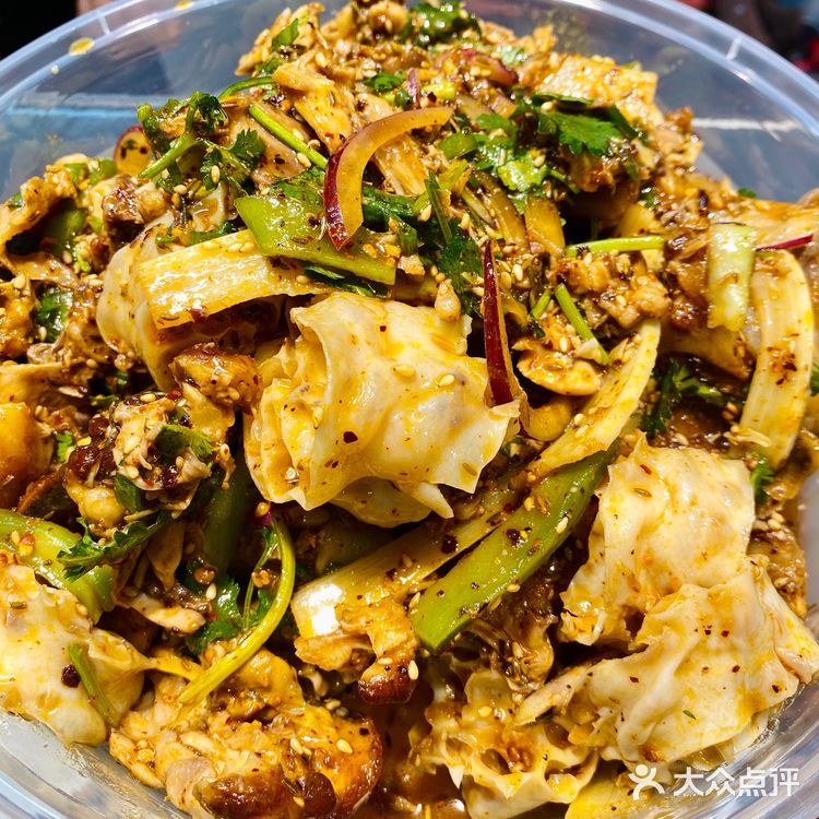 找到了哈尔滨最正宗的【沈阳拌鸡架】[加油]