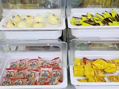 -上海华裕比亚迪4S店