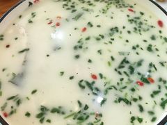 -美顺香食府鱼头老店(雪野湖店)