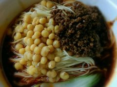 -东三里屯豌杂面
