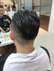 点击看大图 -109美发沙龙