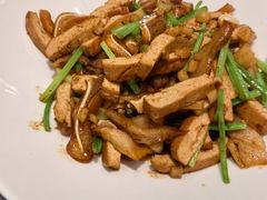 -黄泥岗·地道湖北菜(奥特莱斯店)