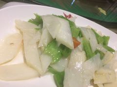 -丝路天山酒店(国际大巴扎店)