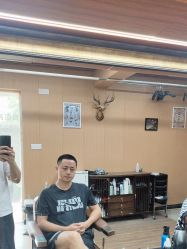 -纯剪男士理发馆·烫染专业店