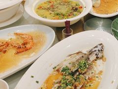 -沪华海鲜大酒楼(南汇店)