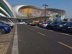 -融创茂-停车场