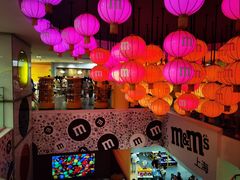 -m豆巧克力世界(上海世茂广场店)