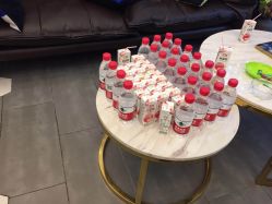 等候区-3AM HAIR SALON烫发染发接发
