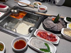 -海底捞火锅(新松江路生日主题店)