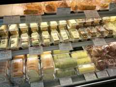 -红宝石·鲜奶小方·海派西点房(南丹店)