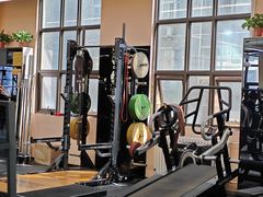 -岩顶健身(玄武店)