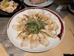 薄切鲜鱼片-穹六人间 people 6(岳阳路店)