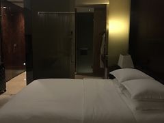 -广州天河希尔顿酒店