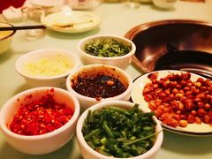 -杨记山珍鸡煲菌汤锅