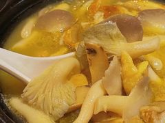 菌菇土鸡煲-南蛮子(进贤路店)