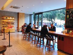大堂-星巴克(深圳港隆城分店)