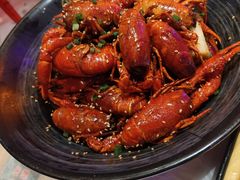 -肥肥虾庄·金牌油焖大虾(首义路店)