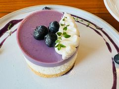 -Chom Cafe and Restaurant