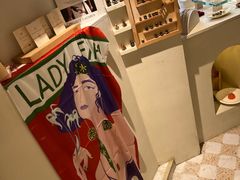 -LADY FAFA(巨鹿路陕西南路路口店)