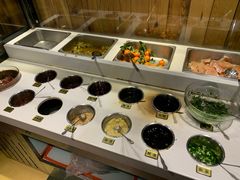 自助调料区-洪氏嗨捞·广东猪肚鸡·椰子鸡火锅(西咸万象城店)