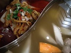 -左庭右院鲜牛肉火锅(金山万达店)