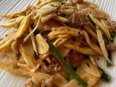 土猪肉炒鲜竹笋-无有景观餐厅·铜瓢牛肉·下午茶