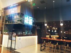-POKEE VIA&Brunch·维娅(重庆来福士店)